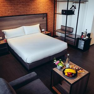ONOMO Queen Suite